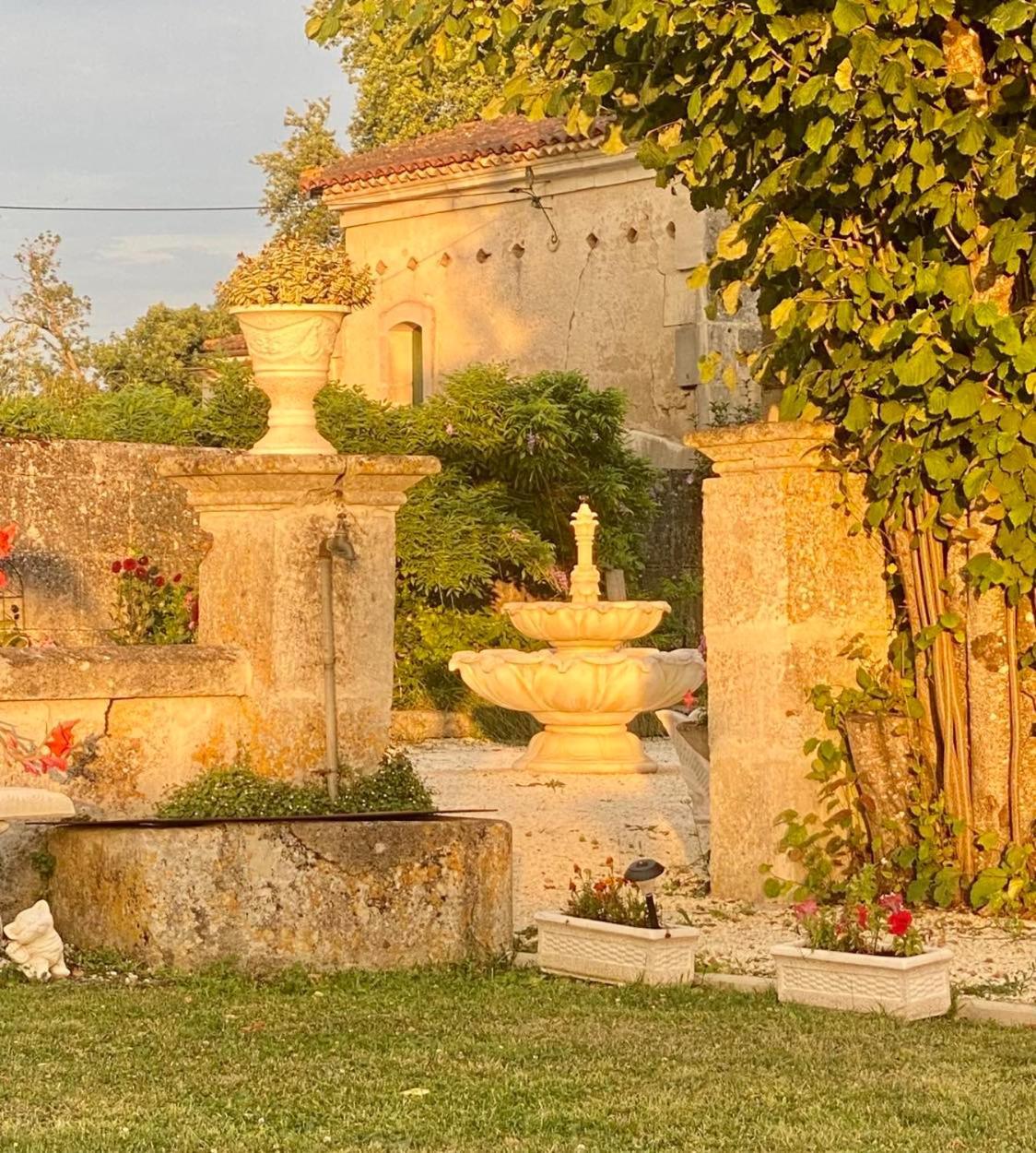 Le Grand Berger Chambres D'Hotes Angeac-Charente Bagian luar foto