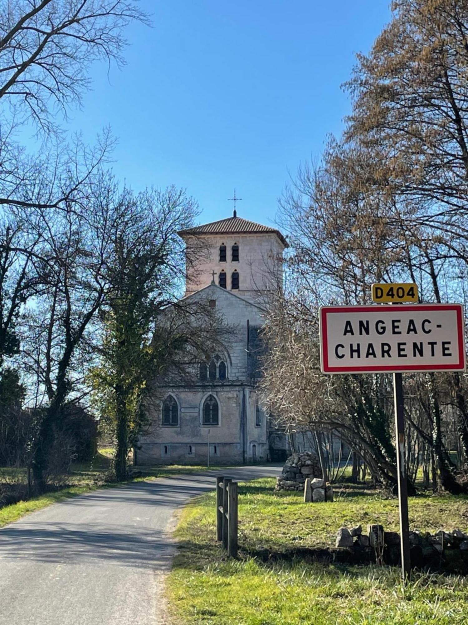 Le Grand Berger Chambres D'Hotes Angeac-Charente Bagian luar foto